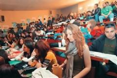 Oι «αιώνιοι» φοιτητές παραμένουν