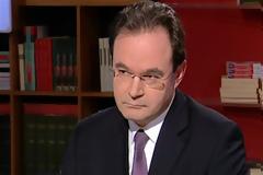 Βαριά εκτεθειμένος ο Παπακωνσταντίνου, δεν έδωσε καμία απάντηση - 