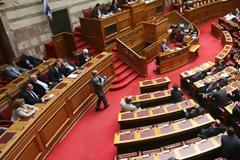 Τα κόμματα παίζουν κρυφτούλι, δεν θέλουν κάθαρση