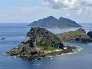 Φωτογραφία για Αντιδρά το Τόκιο στη «βόλτα» κινεζικών σκαφών γύρω από τα νησιά Σενκάκου