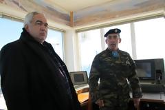 Σεισμός και χιόνια: Ξενυχτάει για την πολιτική προστασία ο Ελευσινιώτης