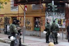 «Εδώ Βίλα Αμαλία»: Κατάληψη ξανά στο κτίριο - Ισχυρή δύναμη της ΕΛ.ΑΣ στο σημείο