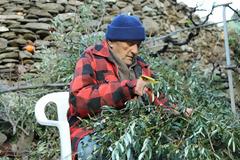 Διεγνώσθη με καρκίνο, μετακόμισε στην Ικαρία είναι 98 ετών και ζει ακόμη