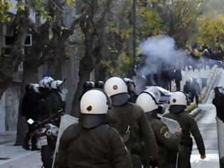 Φωτογραφία για Συμβαίνει τώρα..Ντου της Αστυνομίας και στην κατάληψη Σκαραμαγκά στην οδό Πατησίων.