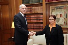 Παπαρήγα: Δεν υπογράψαμε την πρόταση Καμμένου