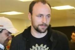 Αύριο υπογράφει την Παρασκευή παρουσιάζεται