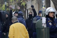 Στα δικαστήρια της Ευελπίδων οι συλληφθέντες της Βίλα Αμαλία