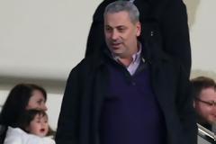 Συζήτηση με παίκτες και προπονητή