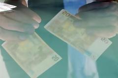Την αυτοαπασχόληση προτιμά το 50% των Ελλήνων, σύμφωνα με το Ευρωβαρόμετρο