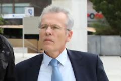 Πεπόνης: Εγώ δεν δίνω το USB στον Σφακιανάκη - Να το πάρει από τη Βουλή
