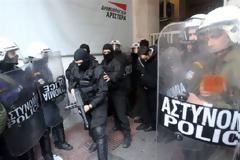 ΟΠΛΑ ΠΟΥ ΕΚΤΟΞΕΥΟΥΝ ΠΛΑΣΤΙΚΕΣ ΣΦΑΙΡΕΣ ΔΙΑΘΕΤΕΙ Η ΕΛ.ΑΣ.