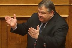 Ο Διώτης μοίραζε τα στικάκια σαν μαρουλόφυλλα