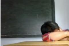 Βρήκαν δουλειά στο μαθητή που έδιωξαν οι γονείς του από το σπίτι