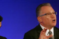 Κώνστας: Αυτό που με πείραξε περισσότερο ήταν το δολοφονικό βλέμμα των γειτόνων...