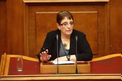 Παπαρήγα: Θα έκοβα και δέντρα για να ζεσταθούν τα παιδιά μου