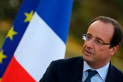 Ολάντ: Η Ελλάδα έχει σωθεί