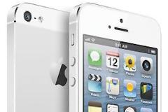 Apple: Διαψεύδει τα σενάρια για το φθηνό iPhone