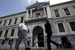 Θεαματική μείωση του ταμειακού ελλείμματος το 2012