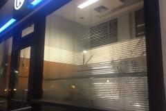 ΠΡΙΝ ΛΙΓΟ: Θεσσαλονίκη: Επίθεση αντιεξουσιαστών σε τράπεζες στην Τριανδρία [Video]