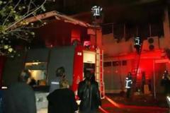 Μπαράζ εμπρηστικών επιθέσεων σε γραφεία της Νέας Δημοκρατίας.
