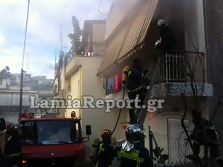 Φωτογραφία για Παραλίγο τραγωδία στη Λαμία: Εγκλωβίστηκαν παιδάκια σε διαμέρισμα με φωτιά