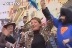 Τι άλλο θα δουν τα μάτια μας..Ο SuperMan ο αναρχικός βουλευτής του ΣΥΡΙΖΑ ...Διαμαντόπουλος μαζί με την Catwoman της ΝΔ ..Αντωνίου ..Βίντεο.