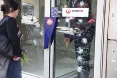 Zημιές σε υποκαταστήματα τραπεζών στη Θεσσαλονίκη