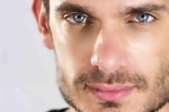 Δες το νέο video clip του Μύρωνα Στρατή | “Δεν Κολλάω”