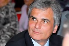 Για διγλωσσία κατηγορεί ο Φάιμαν τον Κάμερον