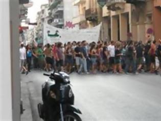 Φωτογραφία για Πάτρα: Πορεία αλληλεγγύης στις καταλήψεις κτιρίων - Κόλαση η Αγίου Ανδρέου