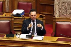 Το τρικ έπιασε.Το νέο φορολογικό ψηφίστηκε και τώρα μπορούν να κοιμηθούν ήσυχοι οι 