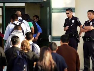 Φωτογραφία για ΗΠΑ: Ένοπλοι φύλακες σε σχολεία