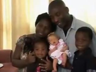 Φωτογραφία για Σοκ: Γονείς από τη Νιγηρία απέκτησαν λευκό μωράκι!..Βίντεο