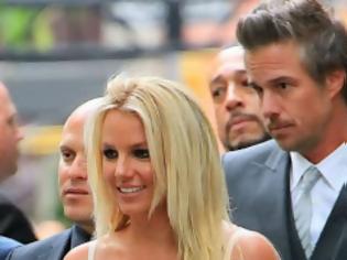 Φωτογραφία για Η Britney Spears διέλυσε τον αρραβώνα με τον Trawick