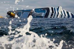Τελετές στη μνήμη των νεκρών του Costa Concordia