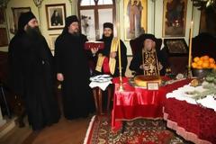 2545 - Παραμονή πρωτοχρονιάς σήμερα, στην Ι.Μ Εσφιγμένου (φωτογραφίες)