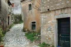 Αχαϊα: Ερημώνουν τα χωριά - Μειώνεται ο μόνιμος πληθυσμός του νομού