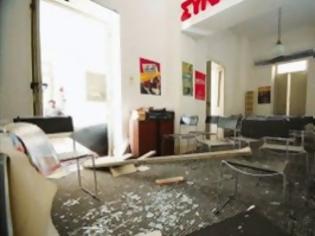 Φωτογραφία για Επίθεση με πέτρες σε γραφεία του ΣΥΡΙΖΑ