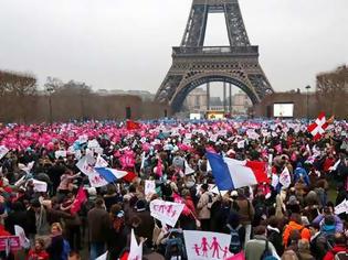 Φωτογραφία για Γαλλία: Εκατοντάδες χιλιάδες διαδήλωσαν κατά του νέου νόμου για τους γάμους των ομοφυλόφιλων..