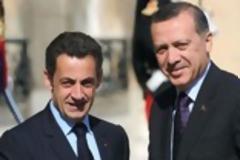 Στο Παρίσι και την Άγκυρα, τρομοκρατία και αντιτρομοκρατία είναι το ίδιο και το αυτό