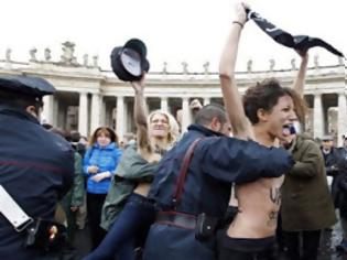 Φωτογραφία για Πανδαιμόνιο στο Βατικανό σε γυμνόστηθη διαμαρτυρία υπέρ του γκέι γάμου
