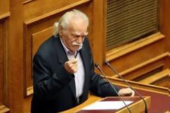 «Παρακρατικές οργανώσεις φίλιες προς τη ΝΔ» δείχνει ο Γλέζος για την ένοπλη επίθεση
