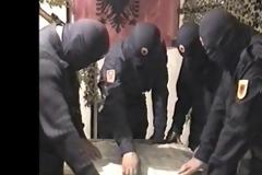 Επανεμφάνιση του Αλβανικού Εθνικού Στρατού με νέες απειλές (βίντεο)