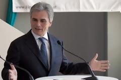 “Η Ελλάδα ανταποκρίνεται πολύ καλά στις υποχρεώσεις της”, τονίζει ο Αυστριακός καγκελάριος