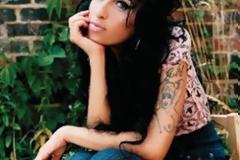 Amy Winehouse: Εβλεπε βίντεο τον εαυτό της πριν πεθάνει