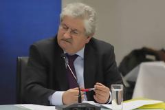 Δεν ξέρει από υπολογιστές ο 