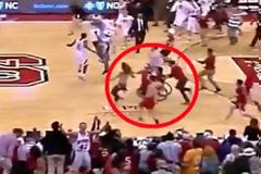 Τον πήγε καροτσάκι στους πανηγυρισμούς! (vid)