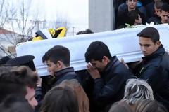 Το τελευταίο αντίο στον Άγγελο Τσιπούρα, το 16χρονο «αγγελούδι» του Άρη