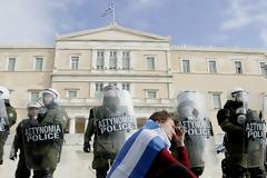 Η τρέλα της βίας, η βία της τρέλας