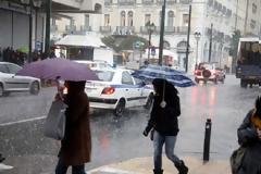 ΧΑΟΣ ΣΤΟΥΣ ΔΡΟΜΟΥΣ ΤΗΣ ΑΘΗΝΑΣ ΛΟΓΩ ΤΗΣ ΚΑΤΑΙΓΙΔΑΣ (VIDEO)